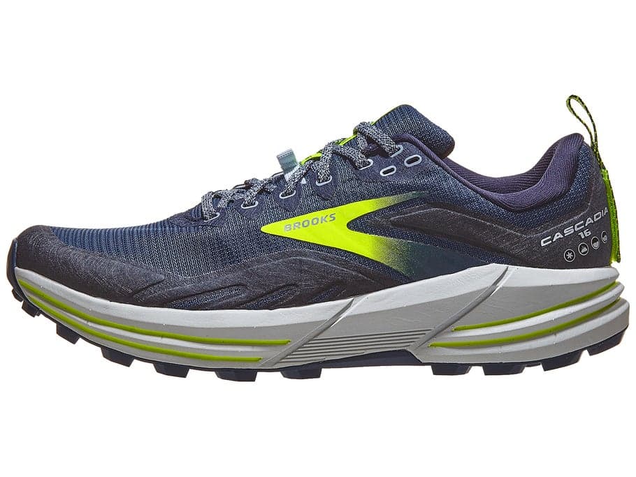 Brooks Cascadia 16, men's shoe, side profile